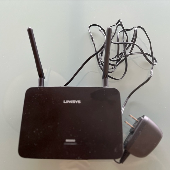 Linksys RE6500 AC1200 Max WiFi Gigabit Range Extender (w/4 ports) Upto 1.2 GBPS - Picture 6 of 7